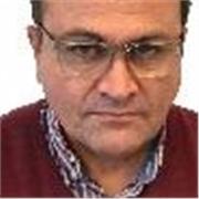Licenciado en Filología Clásica con más de 25 años de experiencia docente se ofrece a dar clases particulares de latín y griego